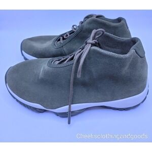Air Jordan Future Olive Suede Mid-Top Shoes Women's size 7 AR0726 300